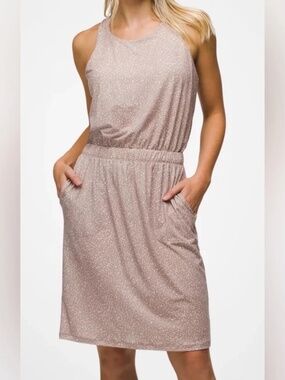 prAna Kamen Dress in Willow Sharktooth - S